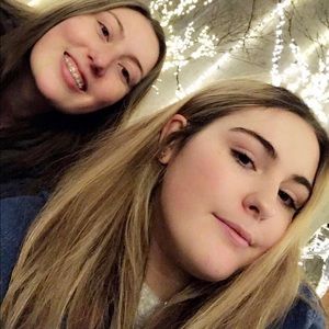 Meet your Posher, Carolyn